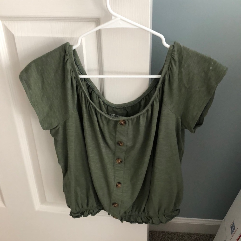 Mudd Scrunched Bottom Short Sleeved Blouse